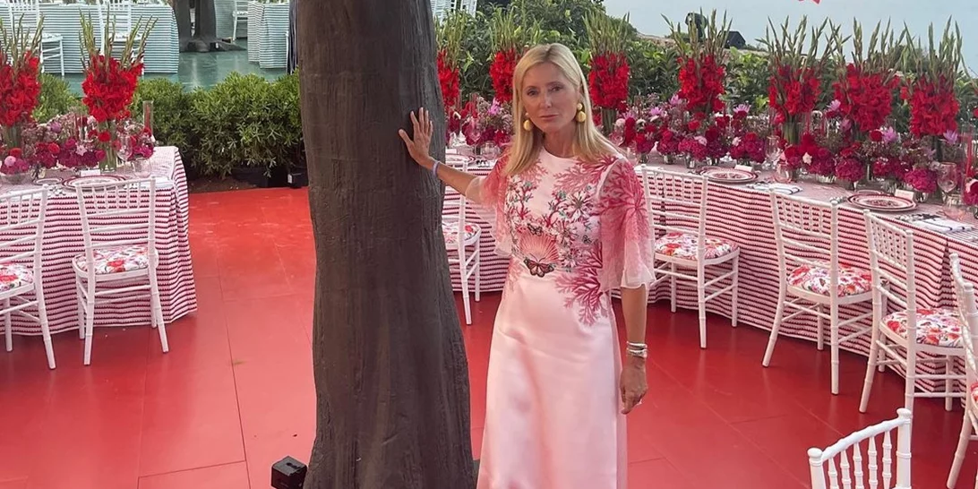 Η εμφάνιση της Marie Chantal ως νονά στη βάφτιση του γιου της Μαίρης Κατράντζου