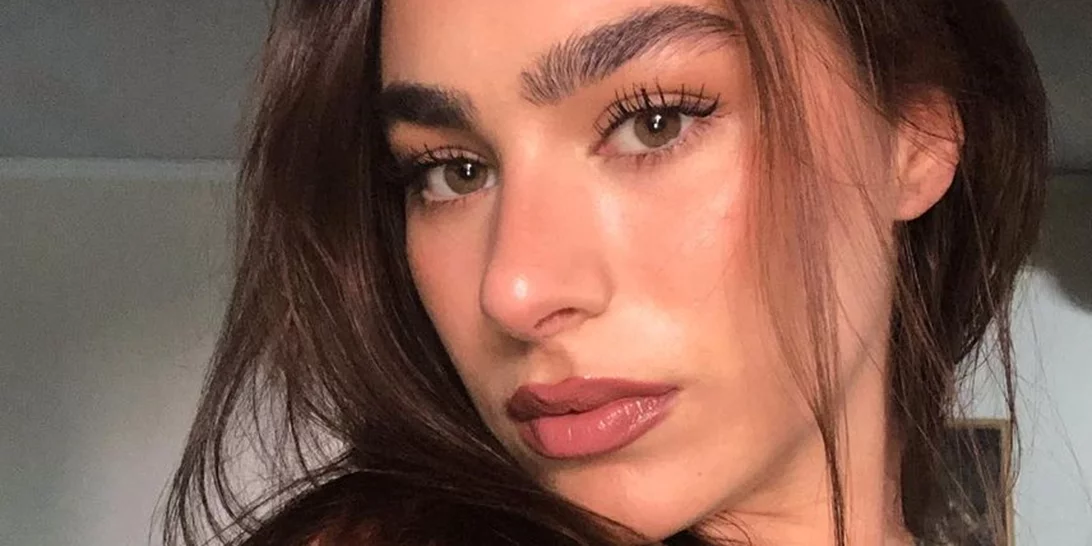 Copy Paste | Η Χρύσα Μιχαλοπούλου και η αδερφή της είναι ίδιες σαν δυο σταγόνες νερό