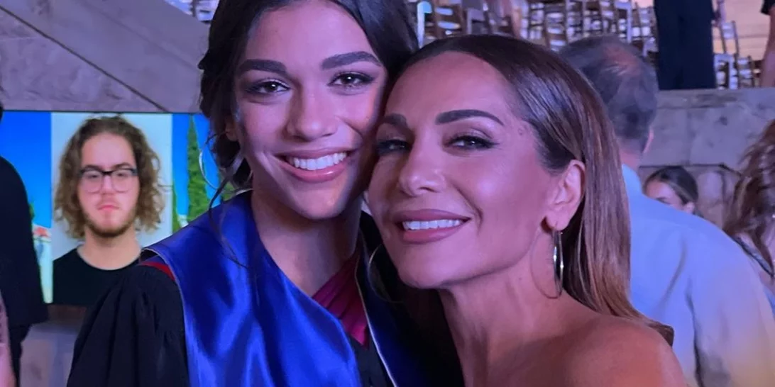 Ψηλή και καλλίγραμμη | Η εμφάνιση της Μελίνας Νικολαίδη με αθλητικό κολάν και μπουστάκι