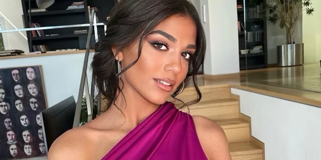 H Mελίνα Νικολαΐδη και τα ατελείωτα πόδια της | Στο μαγαζί που τραγουδά η Δέσποινα Βανδή με το πιο σέξι φόρεμα ever