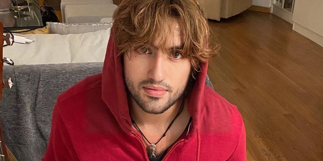 Δημήτρης Σχοινάς | Τελικά μοιάζει πιο πολύ στην Καίτη Γαρμπή ή τον Διονύση Σχοινά;