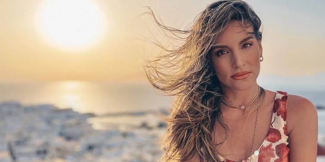 Αθηνά Οικονομάκου | Οι φωτογραφίες με τα παιδιά της στη Μύκονο είναι ό,τι πιο cute θα δεις σήμερα