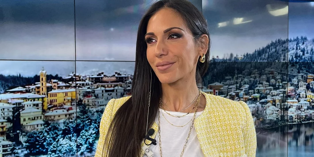 Η Ανθή Βούλγαρη με το χρώμα στο μακιγιάζ που κολακεύει άψογα τα καστανά μάτια