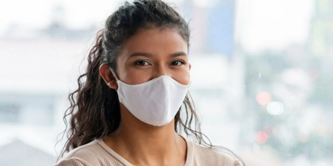 Ισχυρή σύσταση χρήσης της μάσκας ιδίως για τους ευάλωτους και όχι κάθετα περιοριστικά μέτρα από τον Σεπτέμβριο