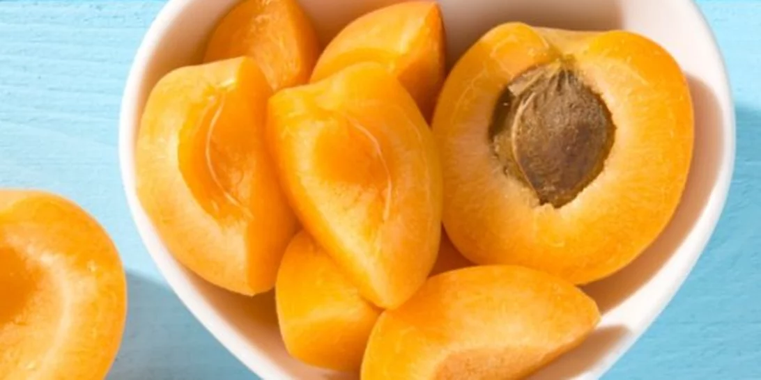 Tα άγνωστα οφέλη του βερίκοκου για την επιδερμίδα μας