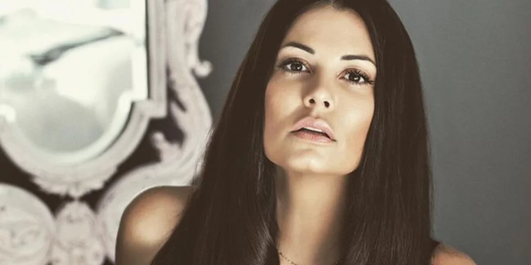 Μία καλλονή | Η Μαρία Κορινθίου με λεοπάρ φόρεμα το 2007