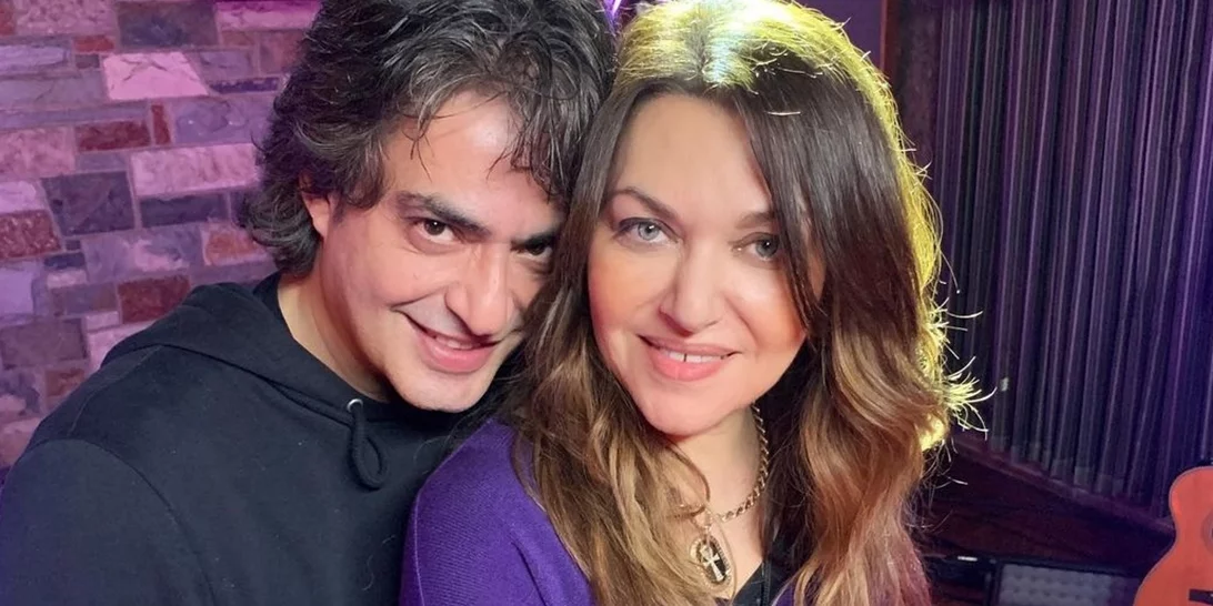 Η Καίτη Γαρμπή και ο Διονύσης Σχοινάς γιορτάζουν την επέτειο του γάμου τους με την πιο ρομαντική φωτογραφία