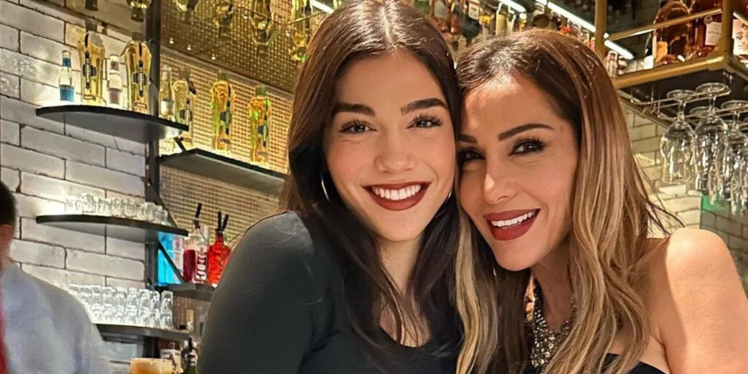 Η Μελίνα Νικολαΐδη φτιάχνει τσουρέκια μαζί με τη μητέρα και τις φίλες της, στο πιο αστείο βίντεο που θα δεις σήμερα