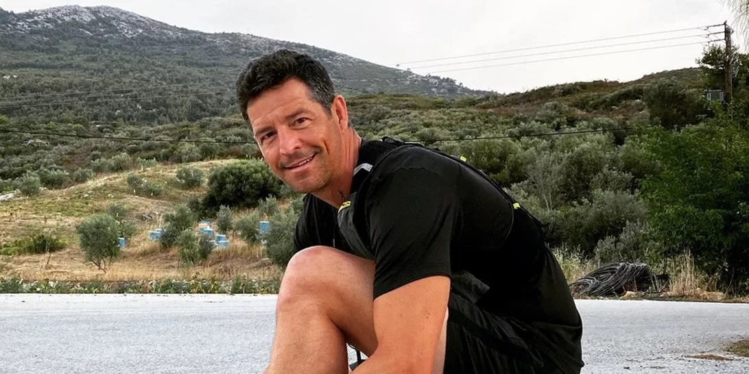 Love is in the air | O Απόστολος Ρουβάς ποζάρει πλάι στη γοητευτική σύντροφό του