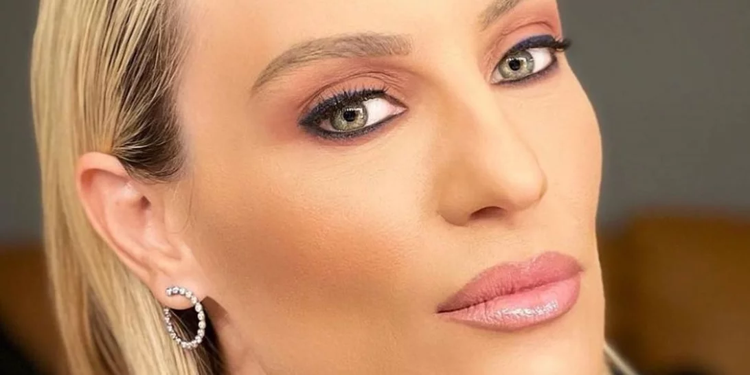 Η Ελεονώρα Μελέτη, λίγο θάλασσα και το αγόρι της | Με τα μαγιό τους φουλ ερωτευμένοι στην Κεφαλονιά