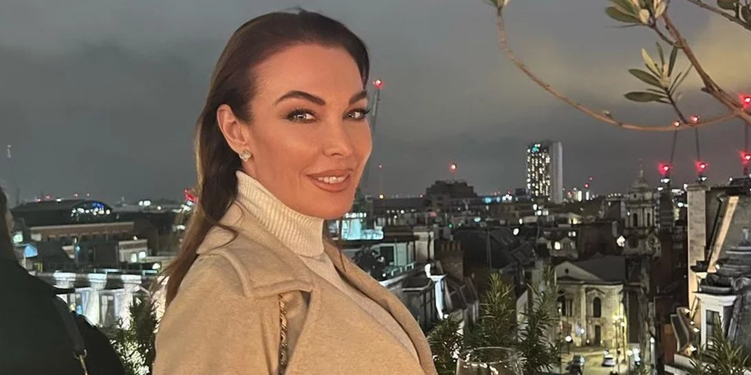 Tατιάνα Στεφανίδου | Ποζάρει με την καλλονή κόρη της, Λυδία, λίγο πριν το Πρωτοχρονιάτικο ρεβεγιόν