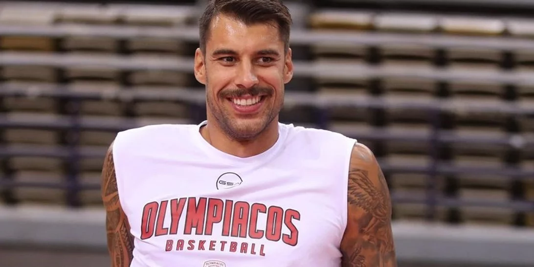 Γιώργος Πρίντεζης | Η σπάνια βραδινή έξοδος με την κούκλα σύζυγό του, Στέλλα Κωστοπούλου