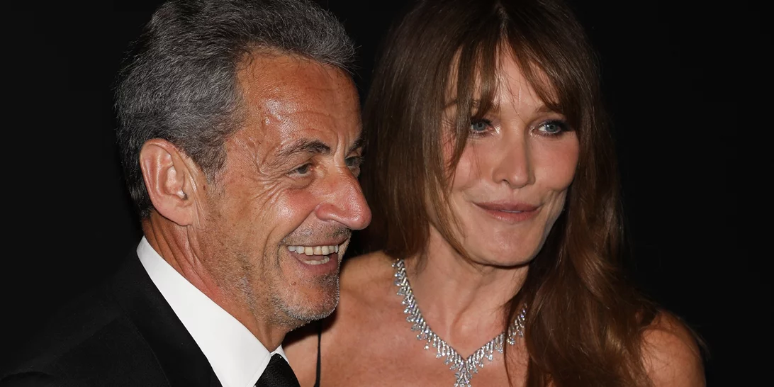 Στη Ναύπακτο ο Νικολά Σαρκοζί: Έκανε τζόκινγκ και έβγαλε selfie με κατοίκους