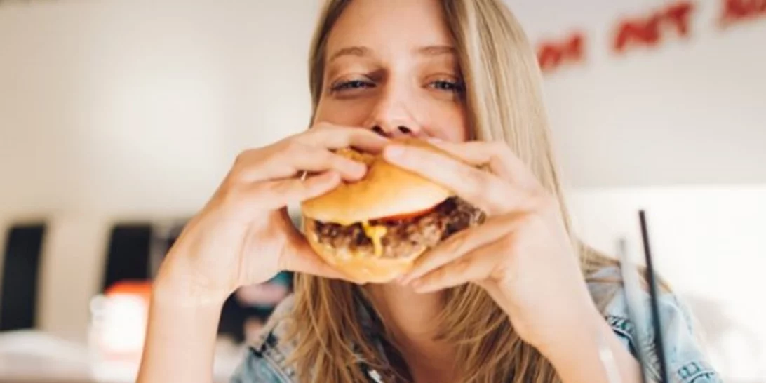 Πέντε τρόποι να αντιμετωπίσεις τη λιγούρα για junk food