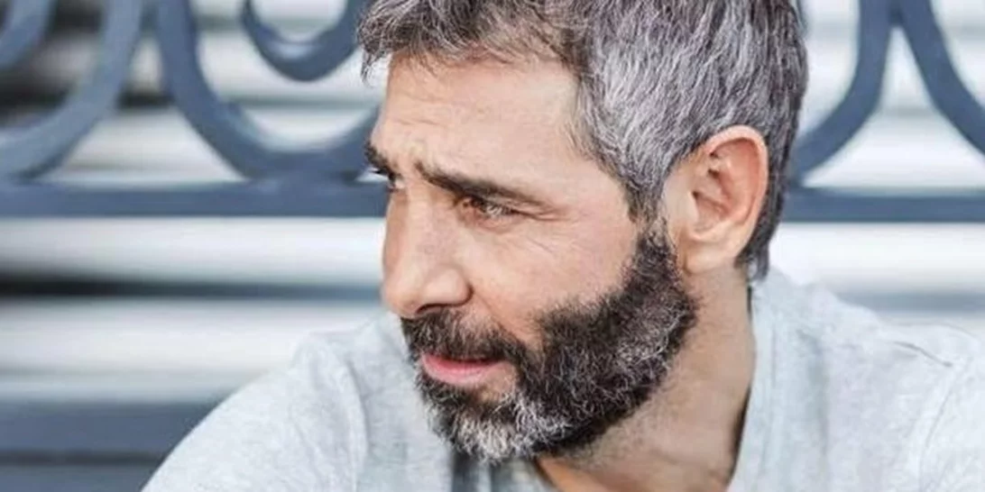 Θοδωρής Αθερίδης | "Για να περάσουν οι κρίσεις πανικού, οι γονείς μου με πήγαν να με διαβάσει παπάς"