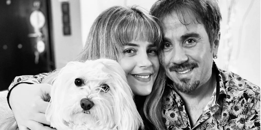 H Αγοραστή Αρβανίτη με λαμπερό crop top | H σύντροφος του Θανάση Τσαλταμπάση ξέρει πώς να απογειώσει μία casual βραδινή εμφάνιση