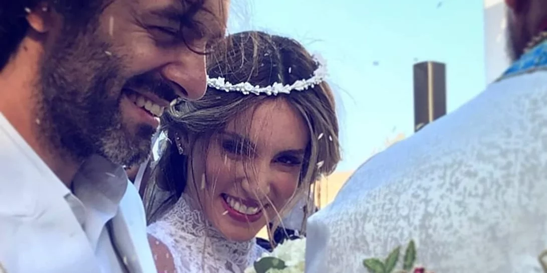 5 ιδιαίτερα νυφικά χτενίσματα Ελληνίδων celebrities που δίχασαν καλεσμένους και fans