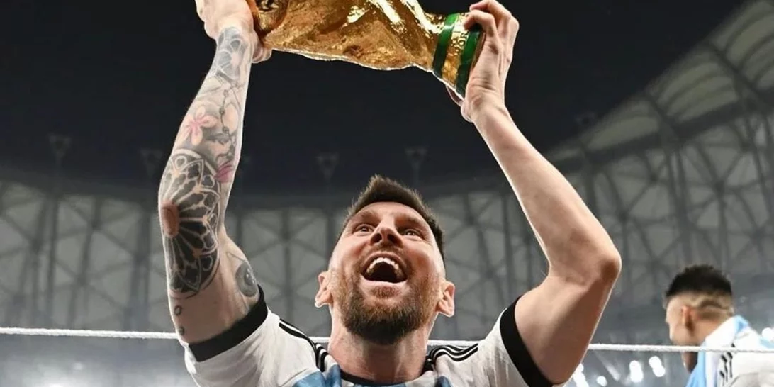 Lionel Messi | Η συγκινητική του αντίδραση μόλις είδε τη μητέρα του μετά την κατάκτηση του Παγκόσμιου Κυπέλλου