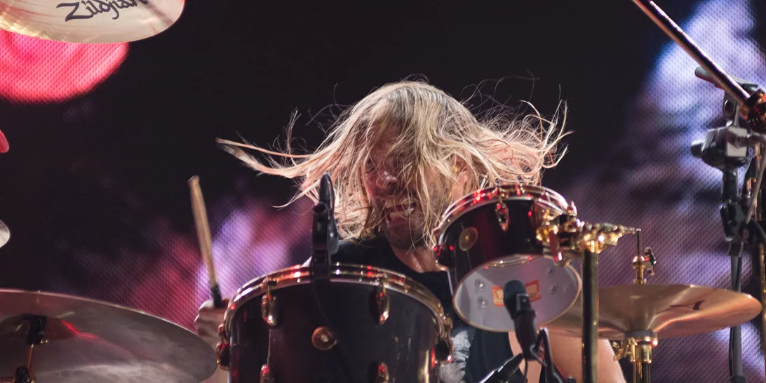 Πέθανε ο ντράμερ των Foo Fighters, Taylor Hawkins