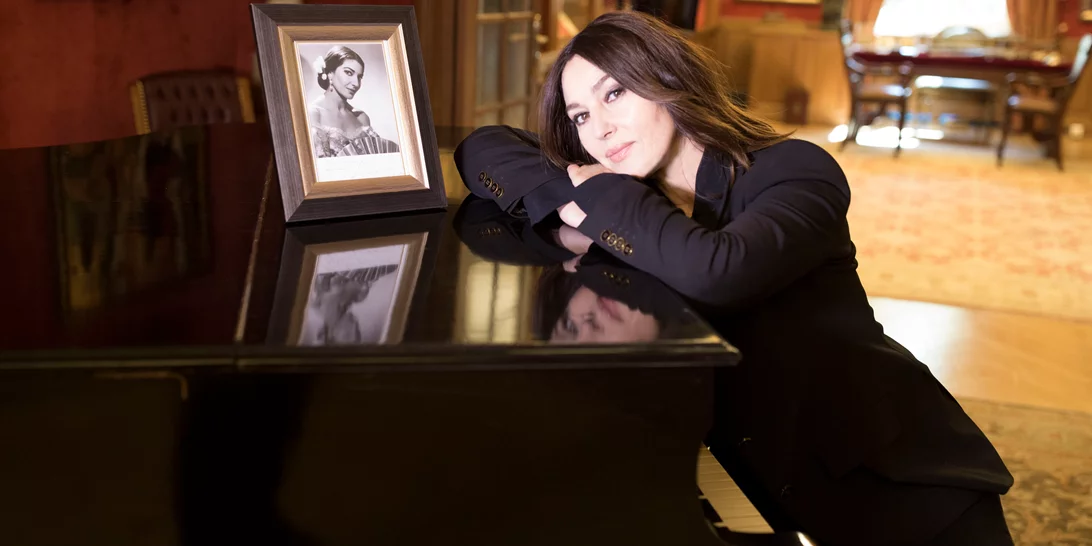 To μακιγιάζ της Monica Bellucci στην εμφάνισή της στο Ηρώδειο που την έκανε να δείχνει 10 χρόνια νεότερη