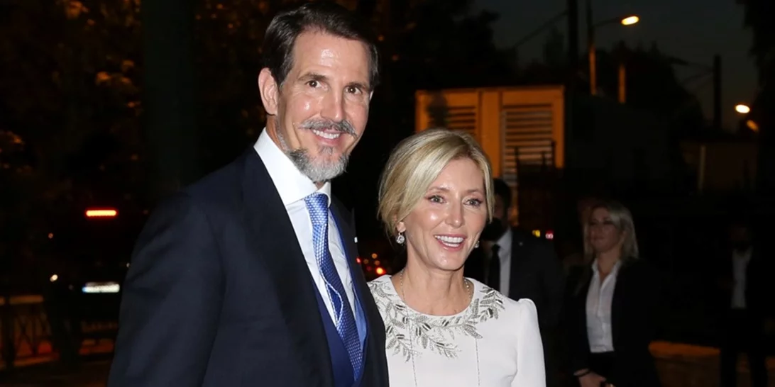 Marie Chantal - Παύλος Γλίξμπουργκ | Η οικογενειακή και άκρως γιορτινή φωτογραφία με τα πέντε τους παιδιά