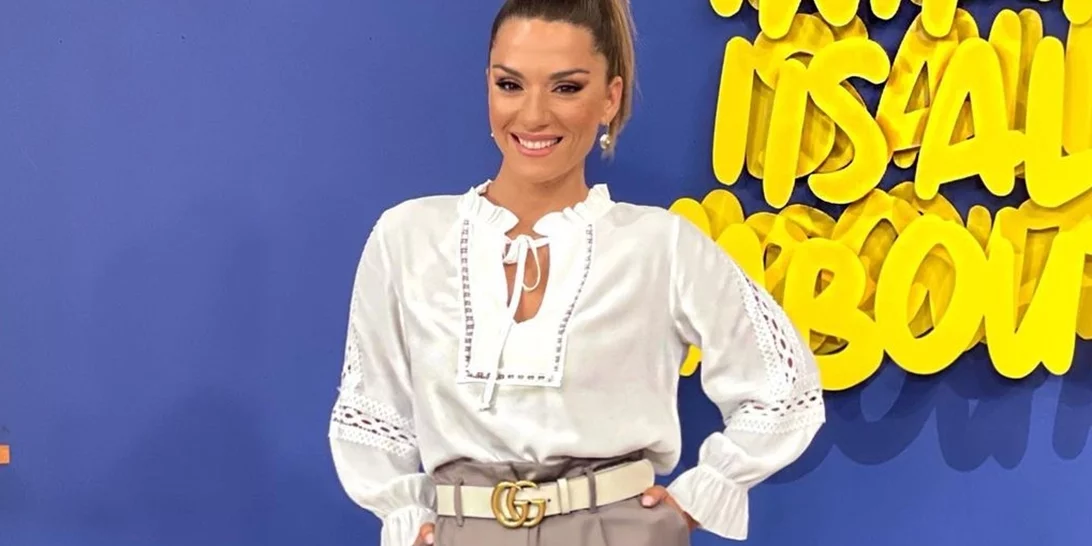 Η Βάσω Λασκαράκη καλωσορίζει τον Ιούνιο φορώντας μόνο το μπικίνι της