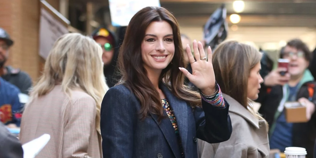 Anne Hathaway | Το νέο γαλλικό κούρεμά της είναι η επιτομή της κομψότητας