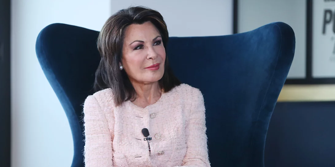 Celebrity News | Τα δάκρυα της Γιάννας Αγγελοπούλου Δασκαλάκη μπροστά στον Κωνσταντίνο Μητσοτάκη και τα paparazzi πλάνα της Μενεγάκη με τον Άγγελο και τη Γαία