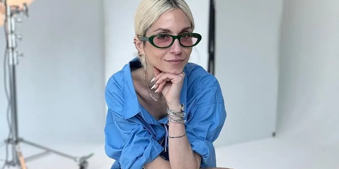 Σοφία Καρβέλα | Το αψεγάδιαστο look και η συγκίνησή της σε γάμο φίλης στο Μεξικό