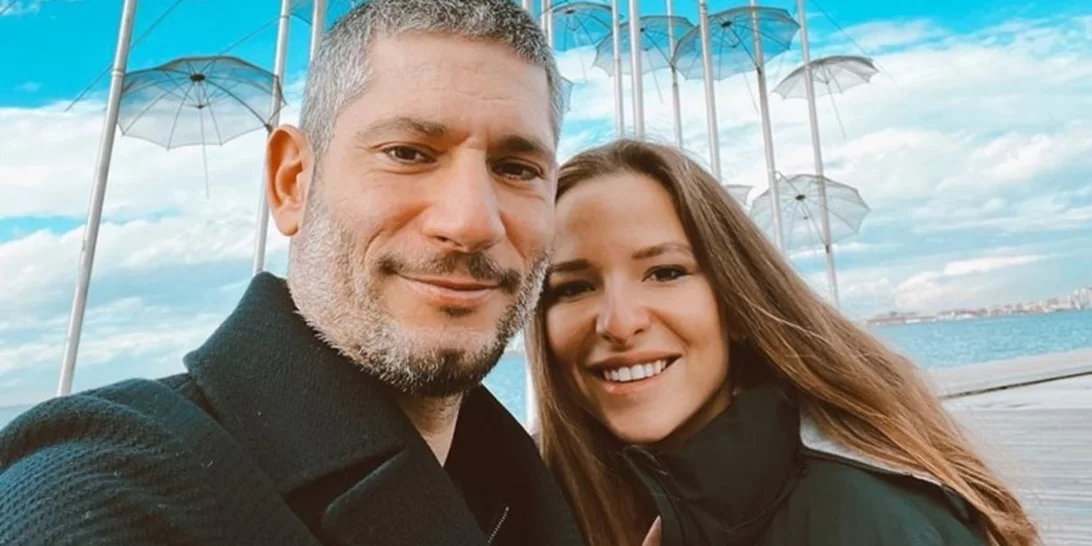 Η Εριέττα Κούρκουλου Λάτση φωτογραφίζει τον γιο της και τον σύζυγό της στη θάλασσα γράφοντας για αυτούς τα πιο όμορφα λόγια