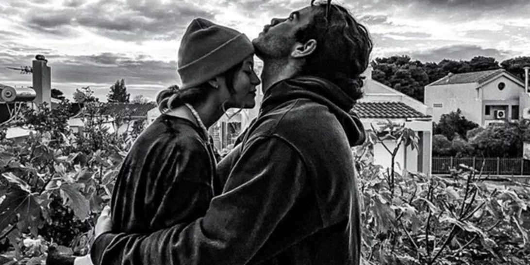 Γαία Μερκούρη | Η αγουροξυπνημένη φωτογραφία της στο κρεβάτι του Άγγελου Λάτσιου