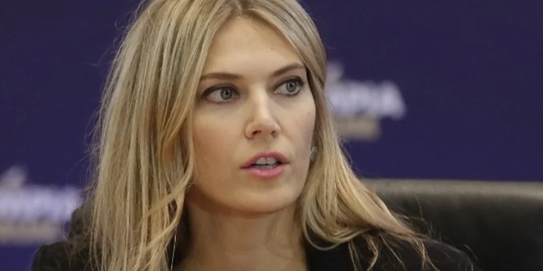 "Οι χαρακτηρισμοί – πανέμορφη, χυδαία, ξεδιάντροπη, αλαζονική, διαπλεκόμενη, βρώμικη Εύα Καϊλή – είναι δικοί μου, μια προσωπική αξιολόγηση"