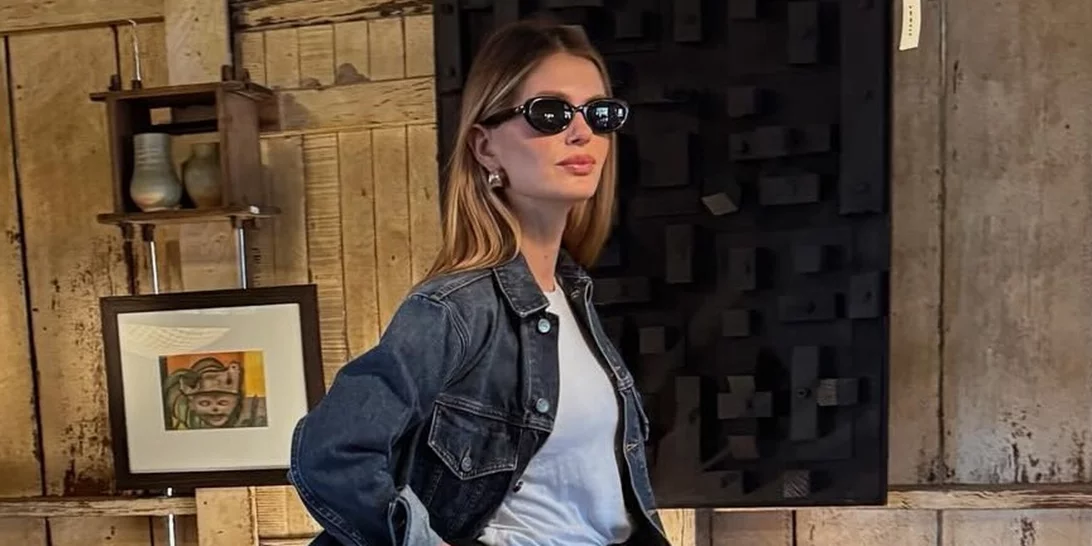 Η Αμαλία Κωστοπούλου με το χρώμα νυχιών που είναι μεγαλύτερη τάση από το μπορντό