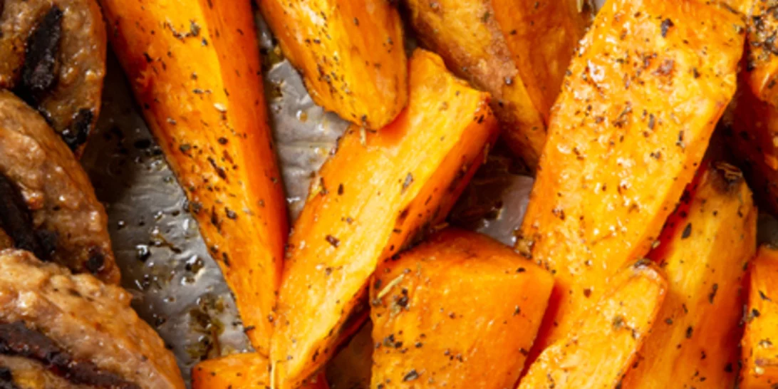 Φτιάξε τις πιο υγιεινές "τηγανιτές" πατάτες στο φούρνο