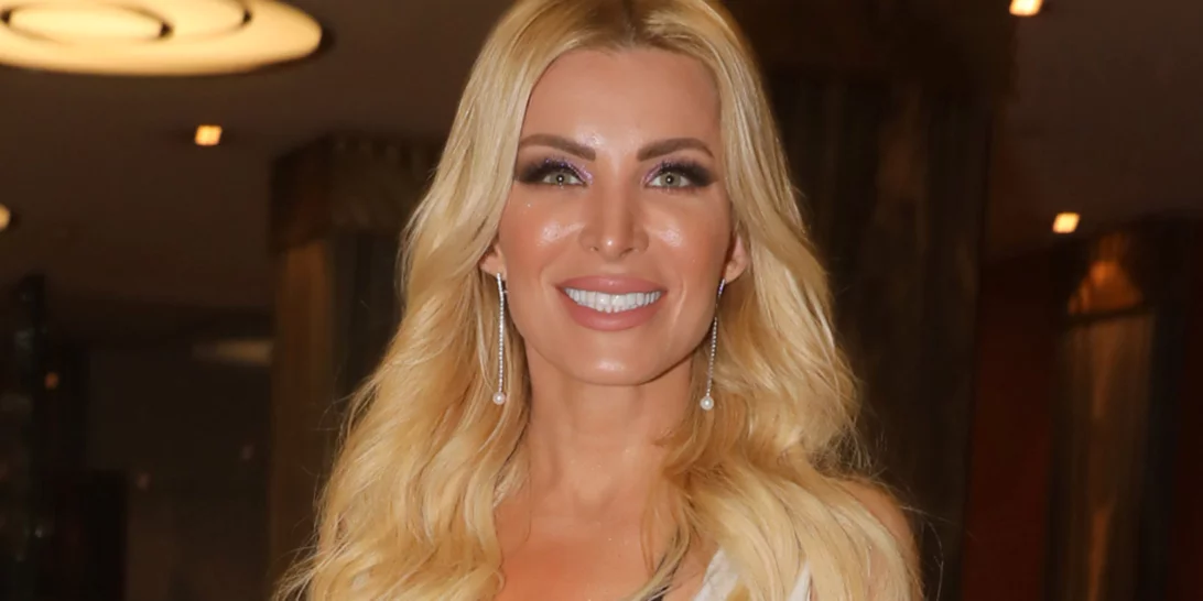 Κατερίνα Καινούργιου | Το xmas eye makeup look της είναι ό, τι πιο λαμπερό θα δεις σήμερα