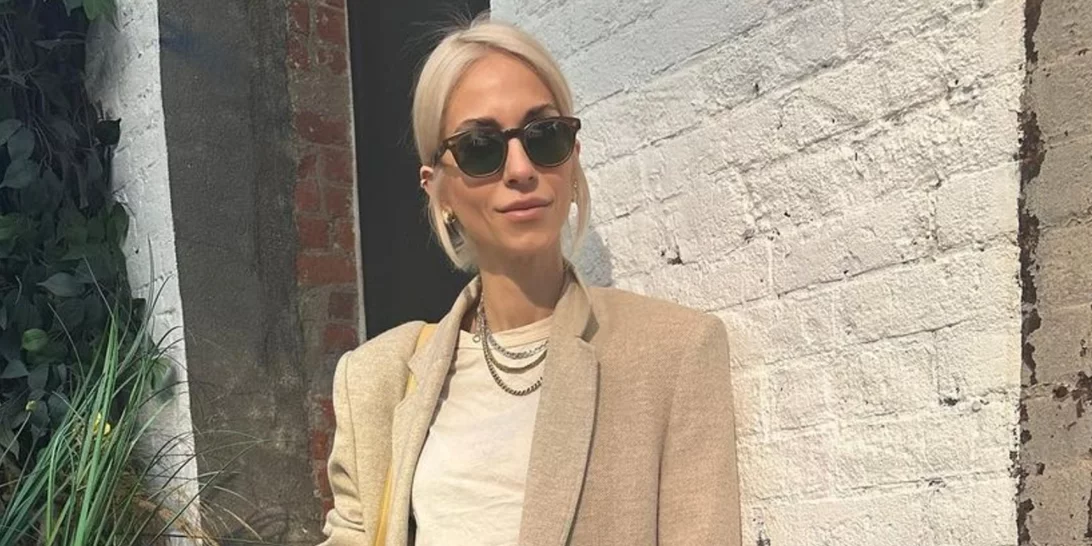 Η Σοφία Καρβέλα έβαψε τα μαλλιά της και δείχνει πιο νέα από ποτέ