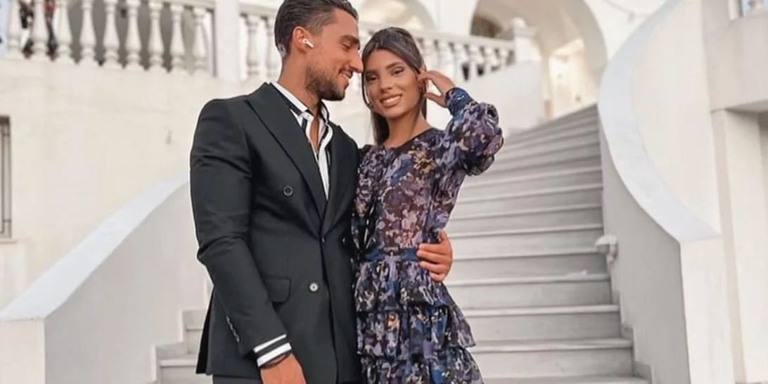 Σάκης Κατσούλης και Μαριαλένα Ρουμελιώτη στην Παναγία της Τήνου | Η απάντηση στα κακόβουλα σχόλια στο Instagram