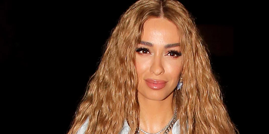 Ελένη Φουρέιρα | Απογείωσε τη viral τάση του οίκου Versace