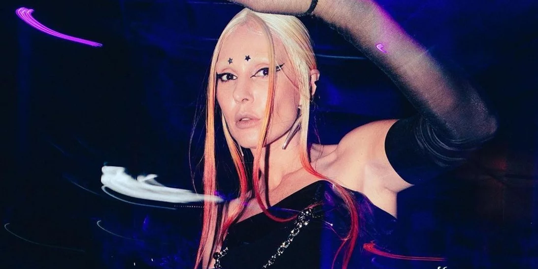 Τάμτα | "Τα γαρύφαλλα που πετάνε στα μπουζούκια, στην Γεωργία χρησιμοποιούνται στις κηδείες"