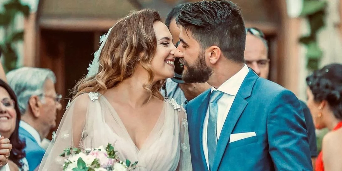 Η Κλέλια Πανταζή και Λευτέρης Τσάκαλος γιορτάζουν 7 χρόνια μαζί | Οι υπέροχες, γεμάτες αγάπη φωτογραφίες τους και οι σημαντικοί σταθμοί στη ζωή τους
