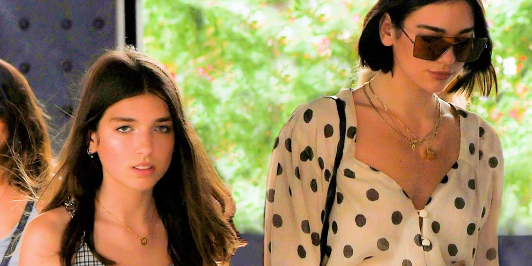 Η μικρή αδερφή της Dua Lipa στην Εβδομάδα Μόδας του Μιλάνου