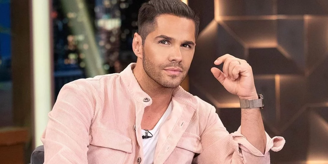 Χάρης Τσαλίκης | Ο γιος του Γιώργου Τσαλίκη μόλις αποφοίτησε από το σχολείο - Οι συγκινητικές φωτογραφίες από την τελετή και οι δημόσιες ευχές