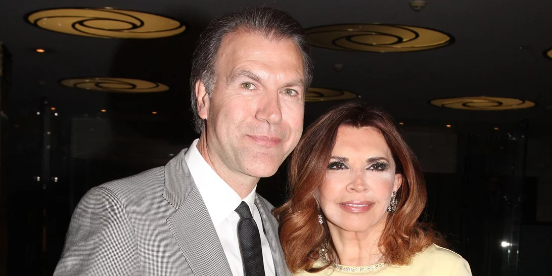 Η πιο glamorous νύφη | Τα δύο νυφικά που φόρεσε η Μιμή Ντενίση στο γάμο της με τον Σωτήρη Πολύζο