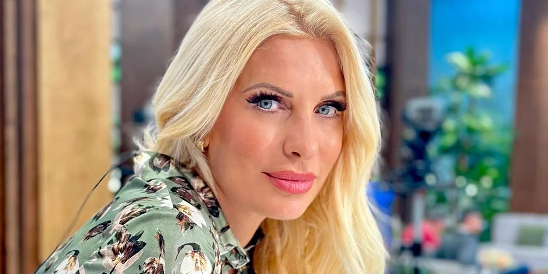 Λάουρα Λάτσιου | Η αντίδραση της κόρης της Ελένης Μενεγάκη όταν είδε να κυκλοφορούν φωτογραφίες της με καλυμμένο πρόσωπο