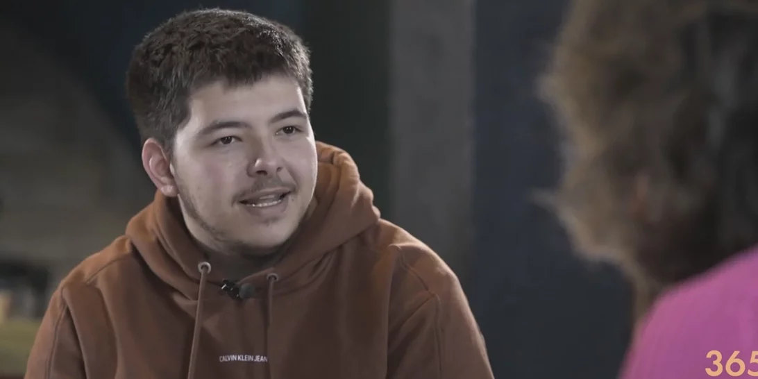 "Προσπαθούσα να μην είμαι trans, έφτασα σε σημείο να μην τρώω, να μην κοιμάμαι…"