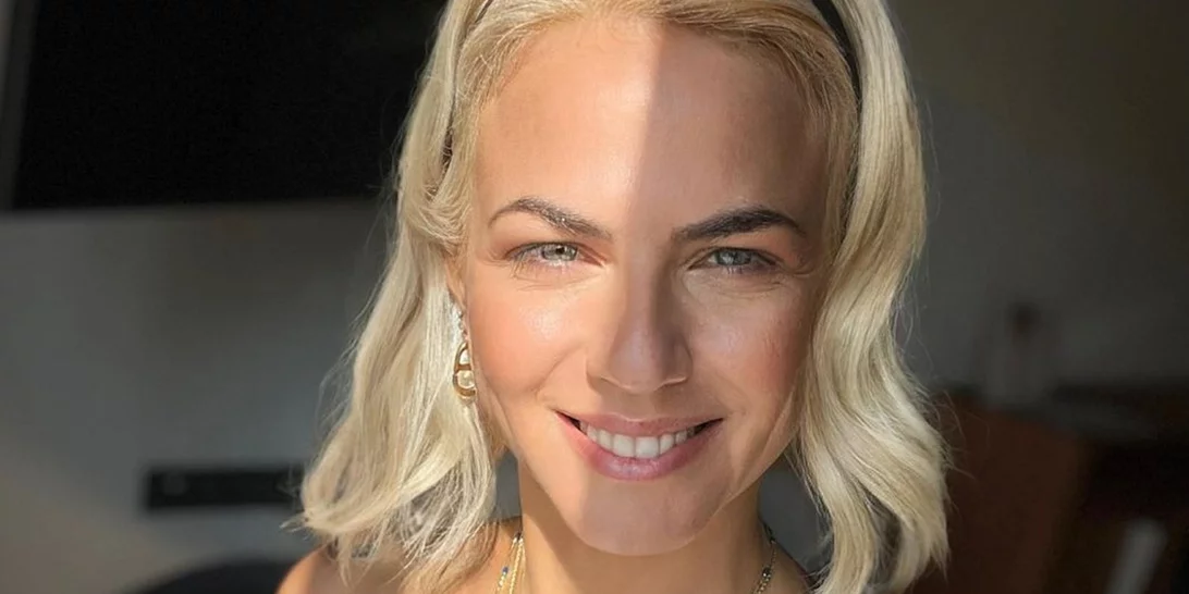 H Χριστίνα Κοντοβά υιοθέτησε το κούρεμα που κάθε fashion icon κάνει τώρα