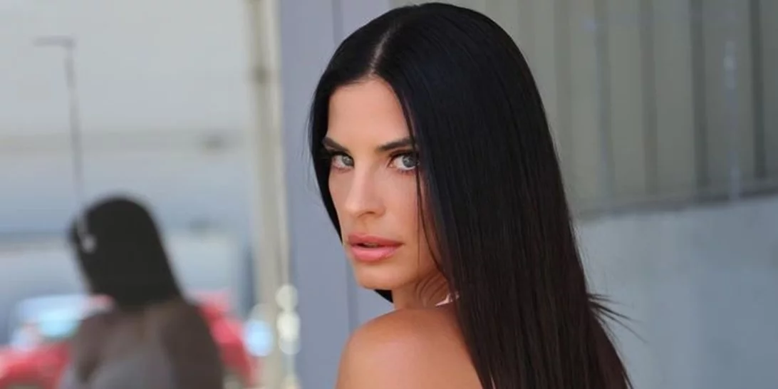 Αγνώριστη η Χριστίνα Μπόμπα | Το ανατρεπτικό νέο ξανθό hair look της