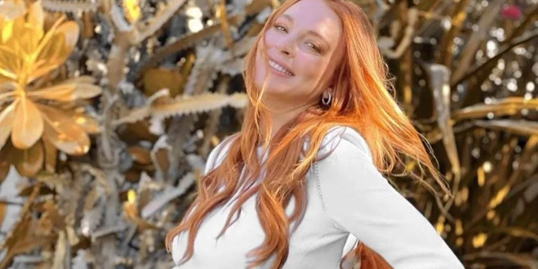 Lindsay Lohan | Ποζάρει με μαγιό λίγο πριν γίνει για πρώτη φορά μητέρα