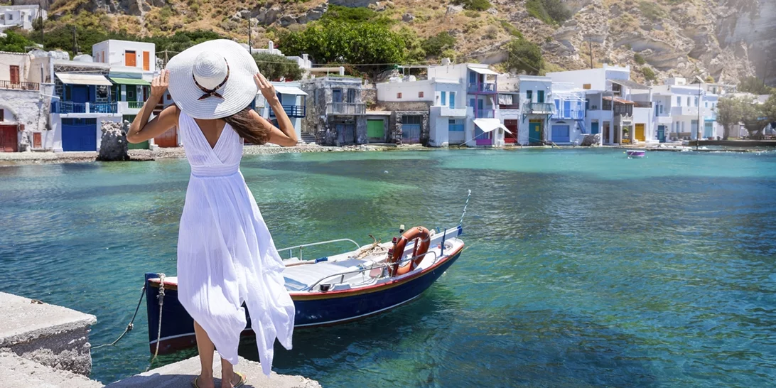 Ιδιαίτερα κολακευτικές αναφορές επιφυλάσσουν για τη Μήλο έγκυρα γαλλικά μέσα ενημέρωσης