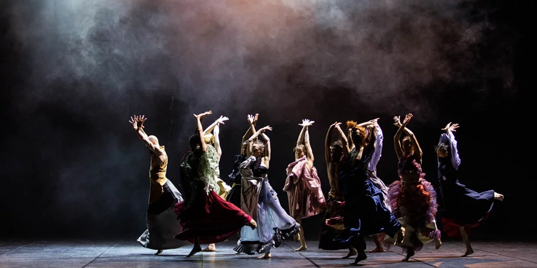 LOVETRAIN2020 | Ο Ισραηλινός χορογράφος Εμανουέλ Γκατ φέρνει στην Πειραιώς 260 μια ιδιαίτερη παράσταση